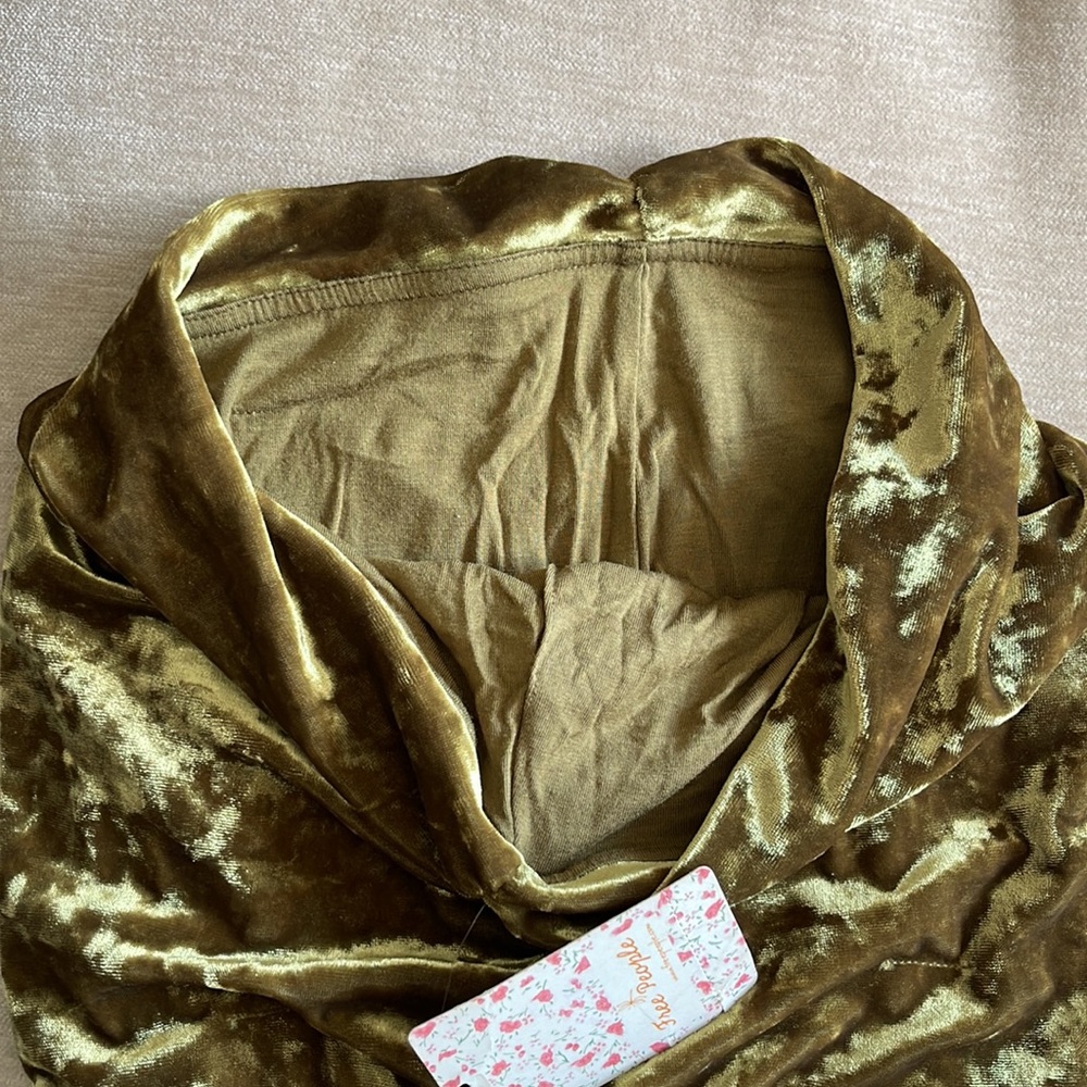 Mini Skirt - Picture 4 of 4